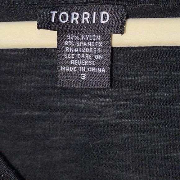 Torrid Women's 3/4 Roll Tab Sleeves Laced Back Semi-Sheer Top Black Size 3 - Picture 6 of 8
